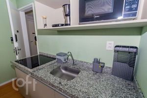 Image 7 - 848277