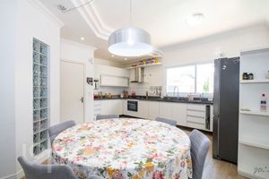 Image 9 - 848292