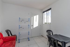 Image 3 - 848296
