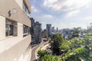 Image 4 - 848333