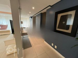 Image 21 - 848334