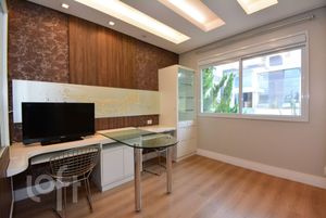 Image 30 - 848355