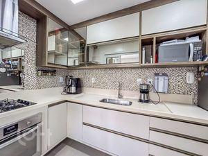 Image 10 - 848434