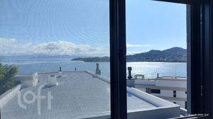 Image 6 - 848527