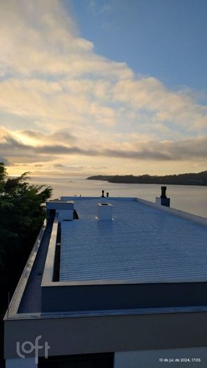 Image 9 - 848527