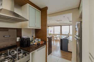 Image 11 - 848557