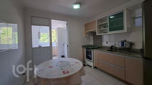 Image 11 - 848559