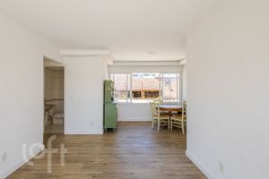 Image 4 - 848587
