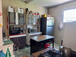Image 4 - 848596