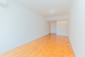 Image 3 - 848674