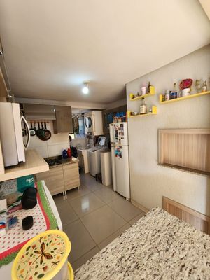 Image 4 - 848704