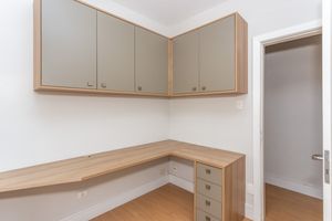 Image 13 - 848824