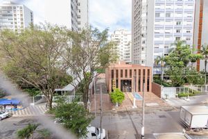 Image 20 - 848824