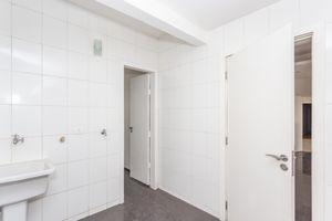 Image 33 - 848824