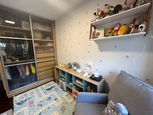 Image 9 - 848861