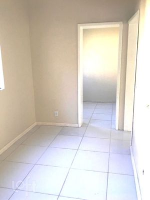 Image 7 - 848890
