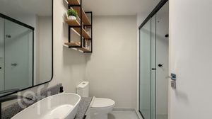 Image 6 - 848918
