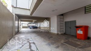 Image 1 - 848918