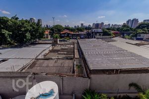 Image 5 - 848937