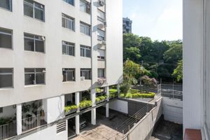 Image 4 - 848963