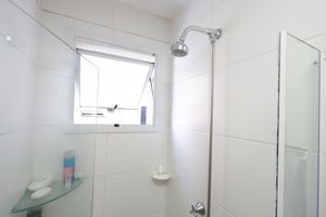 Image 3 - 849016