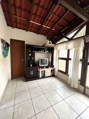 Image 33 - 849022