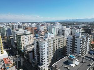 Image 22 - 849102