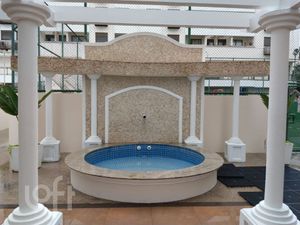 Image 11 - 849131