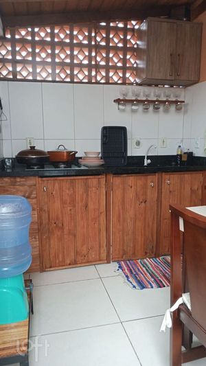 Image 10 - 849134