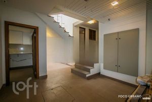 Image 42 - 849678