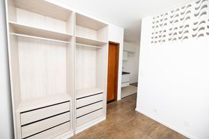 Image 9 - 849682