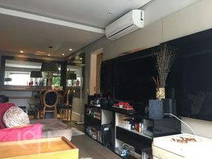 Image 7 - 849702
