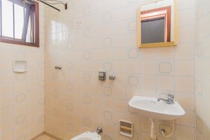 Image 33 - 849757