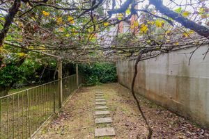 Image 69 - 849757