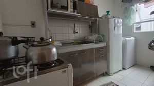 Image 10 - 849758