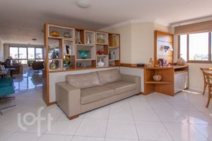 Image 3 - 849770