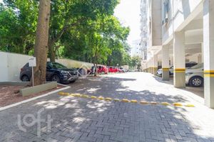 Image 23 - 849804