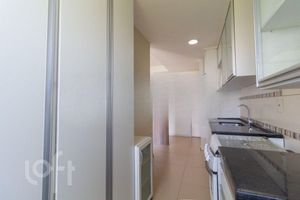 Image 8 - 849804