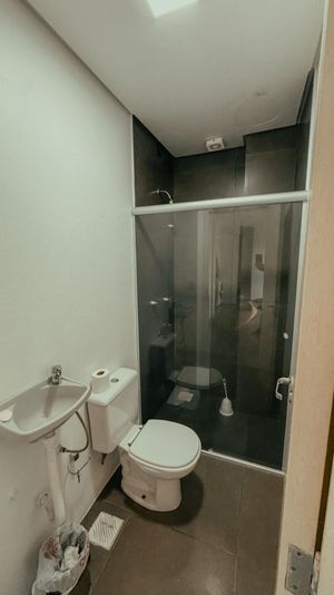 Image 19 - 849895