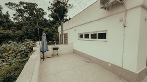 Image 22 - 849895