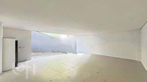 Image 9 - 849925