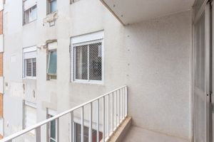 Image 12 - 849930
