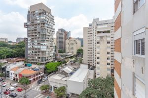 Image 4 - 849930