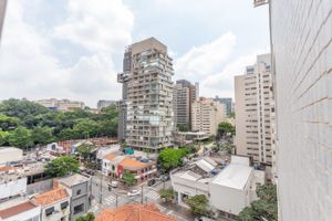 Image 22 - 849930