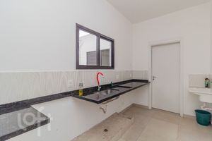 Image 7 - 849976