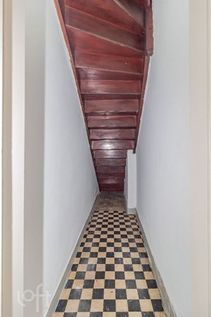 Image 19 - 849976