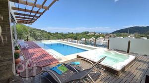 Image 8 - 849989