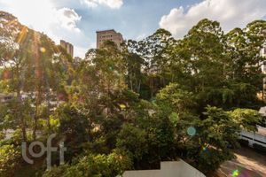 Image 27 - 849990