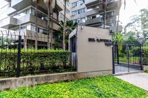 Image 31 - 849990
