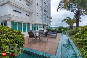 Image 8 - 849992